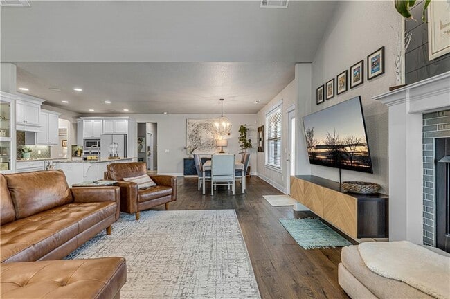 Building Photo - 2630 E Bayside Xing