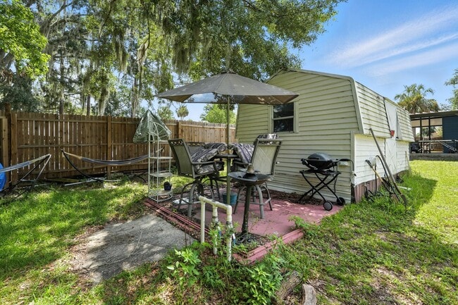 Building Photo - 163 Buchanan Cir