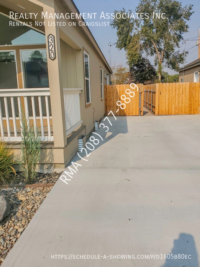 Building Photo - 320 S 2nd Ave