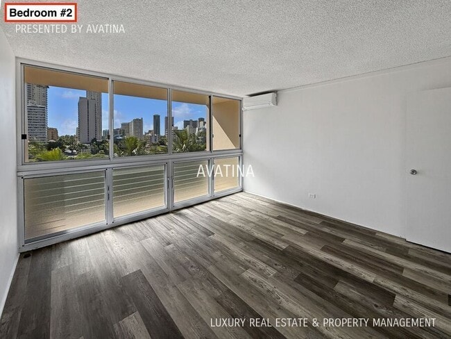 Building Photo - 500 University Ave