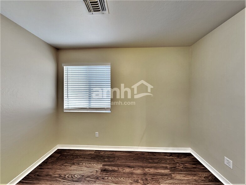 Building Photo - 2451 S 160th Dr