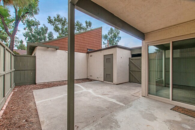 Building Photo - 3 Bedroom, 2 Bath 1374sf Detached condo in Mesa Village 92126.