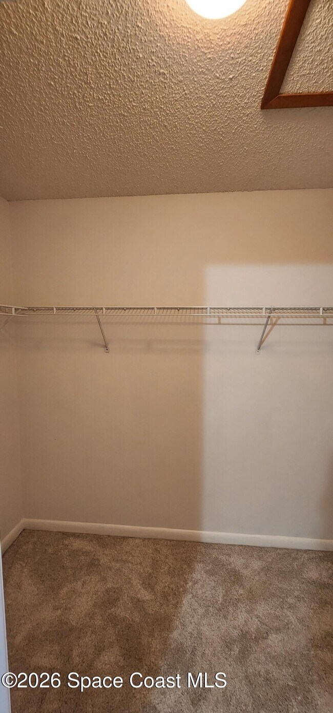 Building Photo - 4024 Pinyon Dr