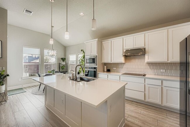 Building Photo - 9800 Grapevine Leaf Dr