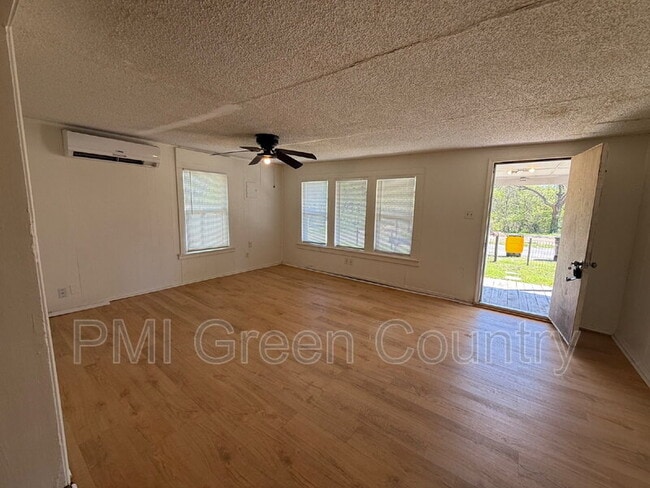 Building Photo - 209 W Magnolia St