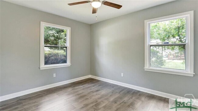 Building Photo - 2255 E 62nd St