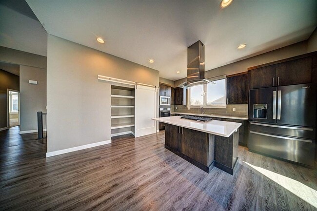 Building Photo - 704 American Pharaoh Dr