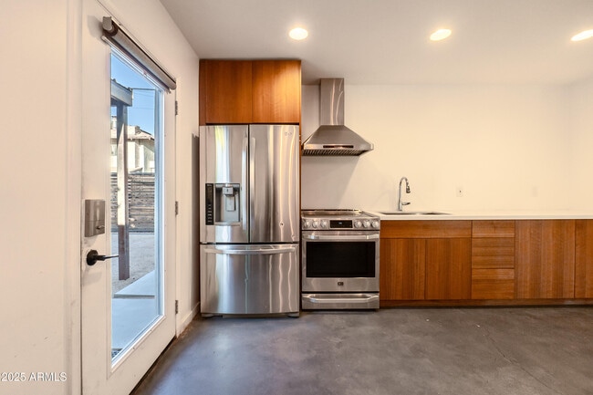 Building Photo - 2029 N 9th St