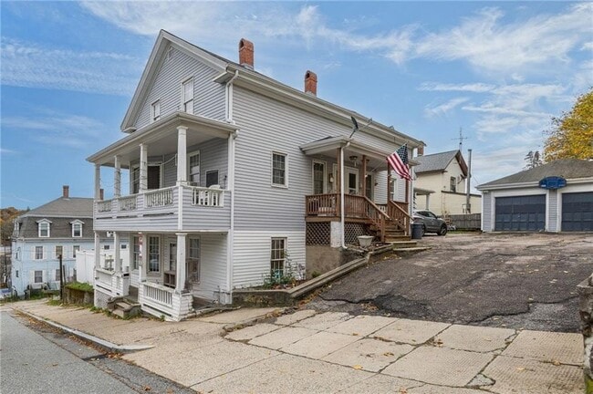 Building Photo - 84 Spring St