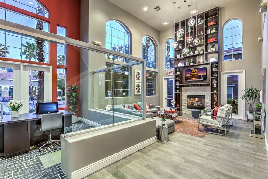 Building Photo - Tivoli