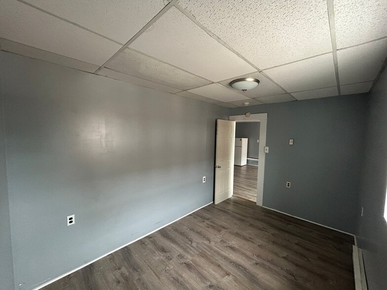 Building Photo - 131 Wood St