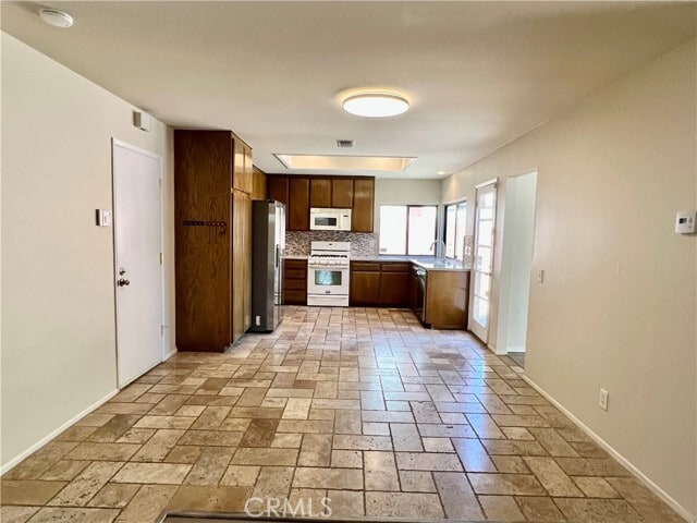 Building Photo - 318 E Miramar Ave