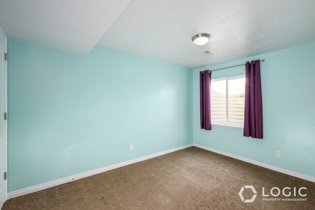 Building Photo - Beautiful Home in Eagle Mountain!