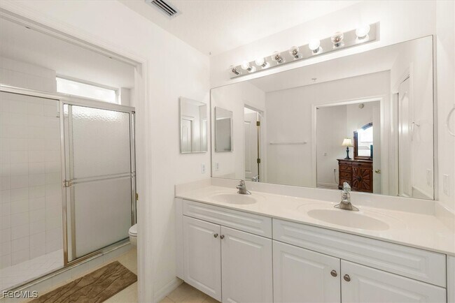 Building Photo - 11960 Champions Green Way