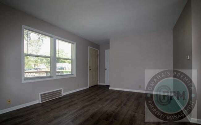 Building Photo - Charming 2Bd/1Ba home in Bellevue
