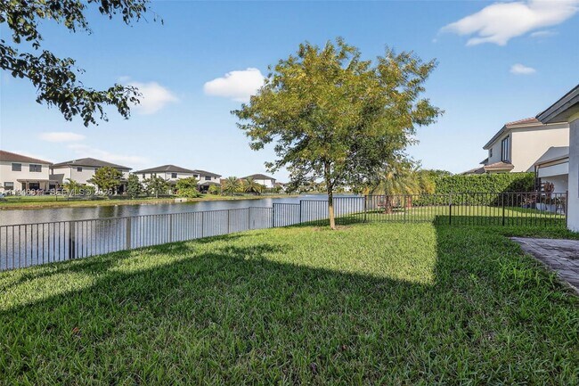 Building Photo - 4398 SW 173rd Ave