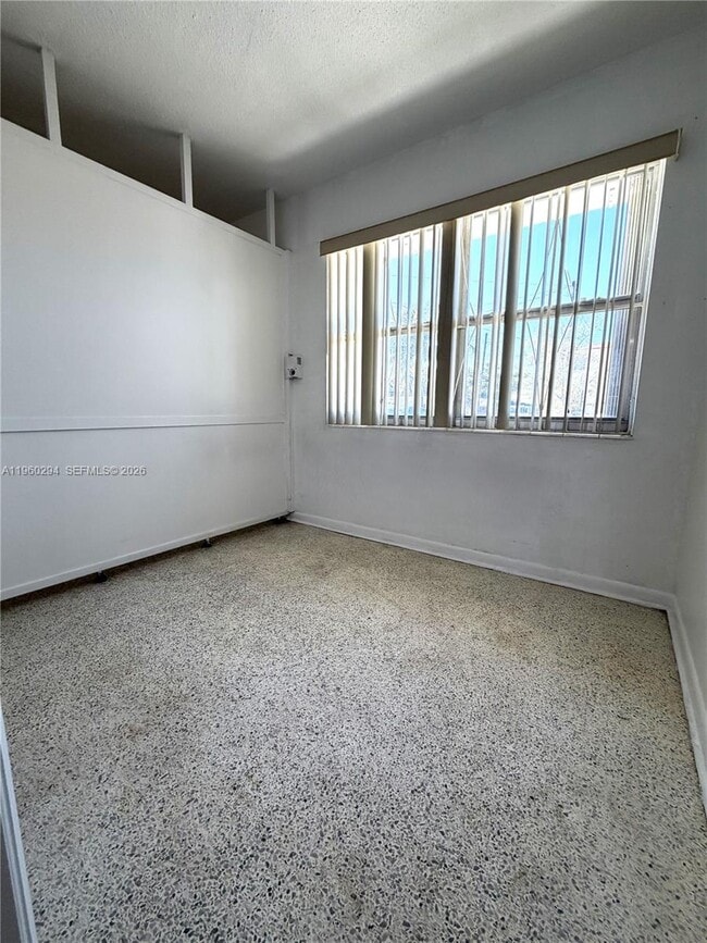 Building Photo - 695 NW 44th Ave