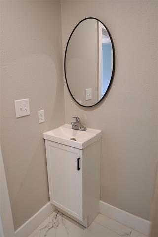 Building Photo - 2148 Kathleen Ave