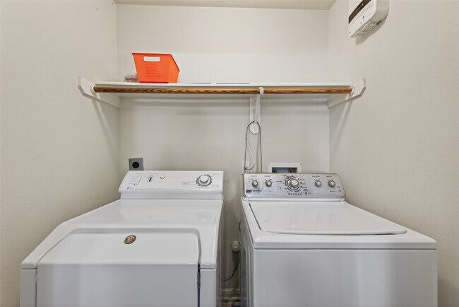 Building Photo - 21327 Branford Hills Ln