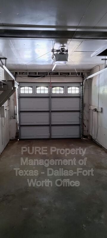 Building Photo - 1607 Briarwood Blvd