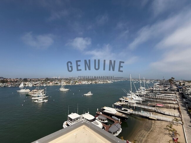Building Photo - 2Bd 2Ba Spacious Newport Bay Front Condo