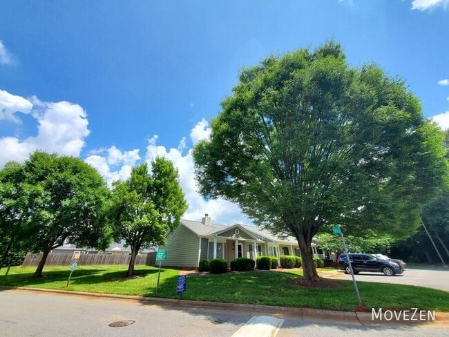 Building Photo - 814 Guilford College Rd