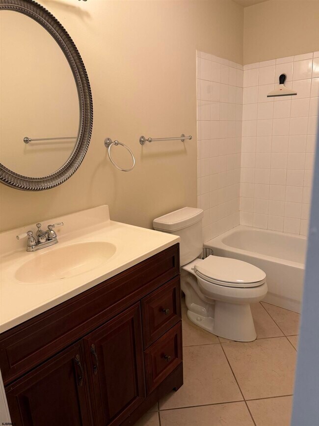 Building Photo - 104 Vail Ct