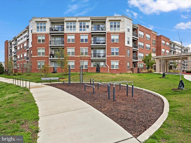 Building Photo - 10755 Fairgrounds Dr