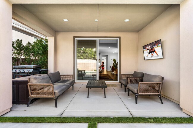 Building Photo - 35821 Cannon Dr
