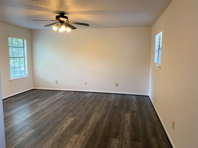 Building Photo - 3422 Creek Manor Dr