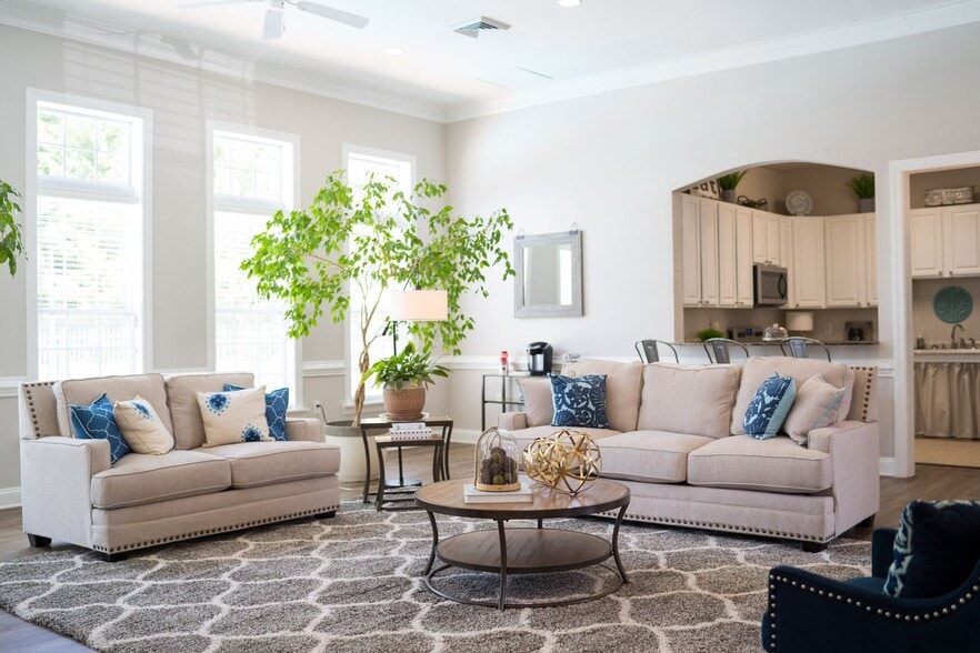 Interior Photo - Greenhaven Trace