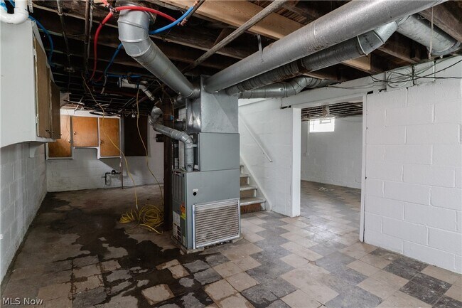 Building Photo - 10201 Grace Ave