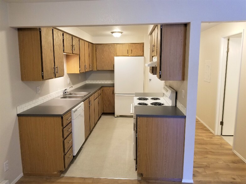 Building Photo - 4410 NW Wedgewood Ln