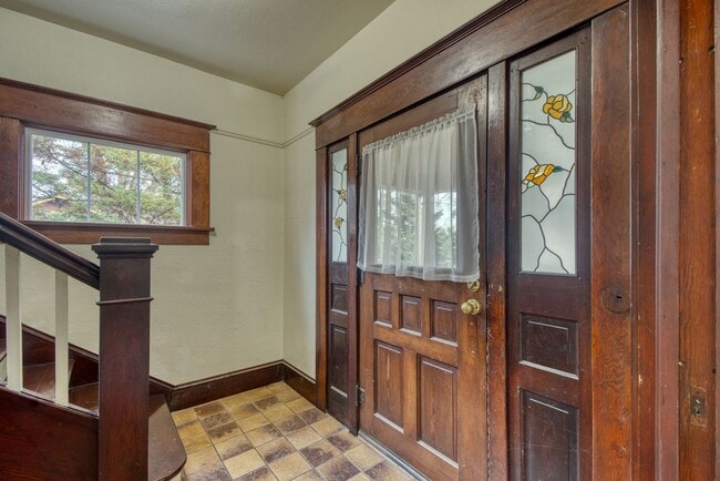 Building Photo - In the heart of Downtown Vancovuer