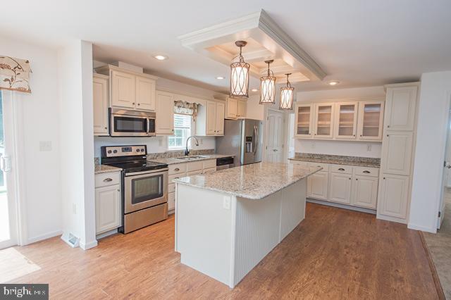 Building Photo - 18 Sabrina Dr