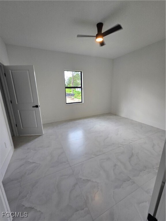Building Photo - 483 Linden Ave S