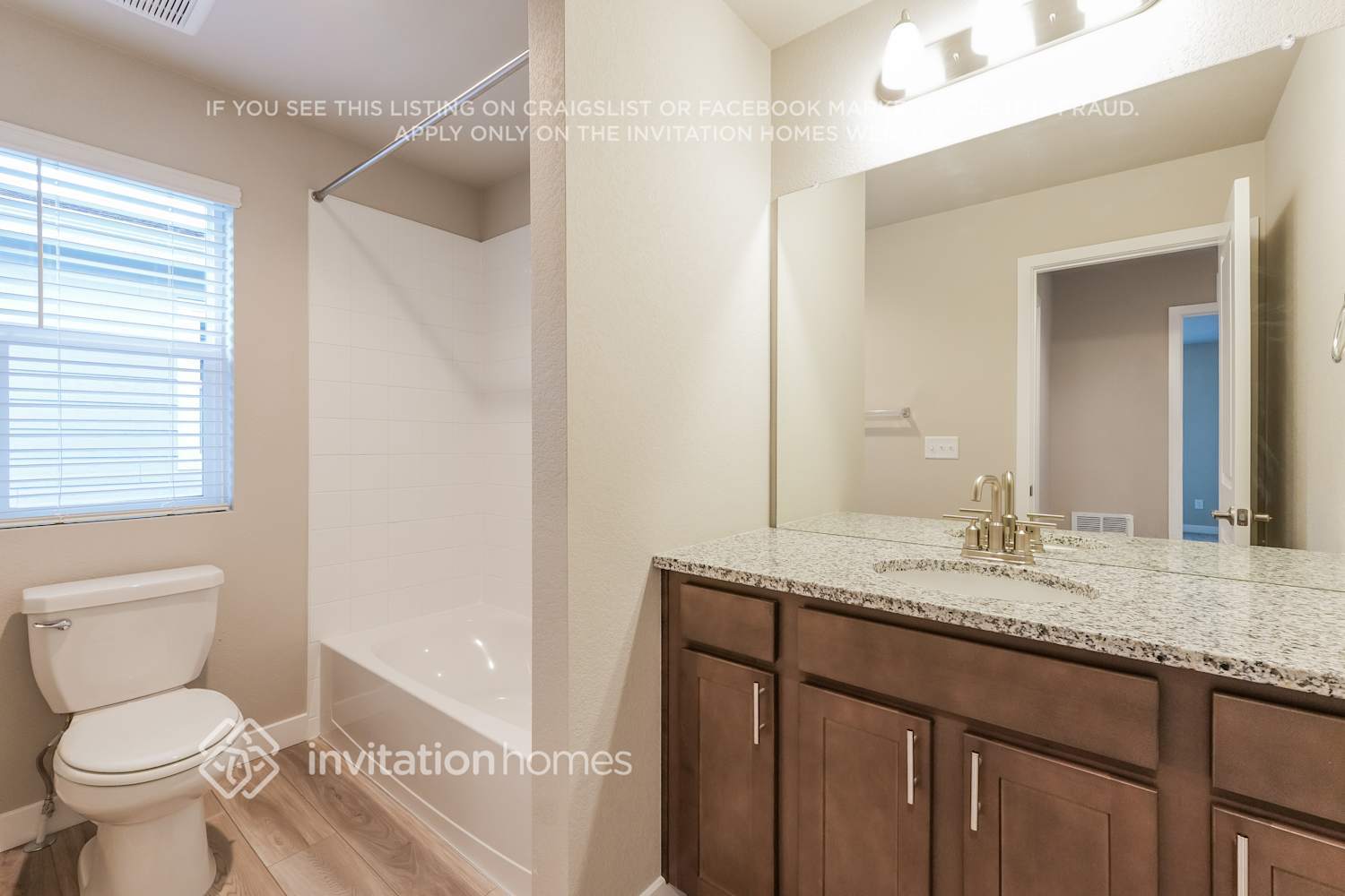 Building Photo - 13533 Arriba Dr