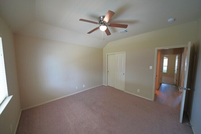 Building Photo - Move-In Ready Property Now Available in Selma, TX! - Realtor Commission: $600