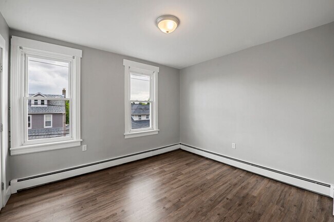 Building Photo - 1143 2nd St