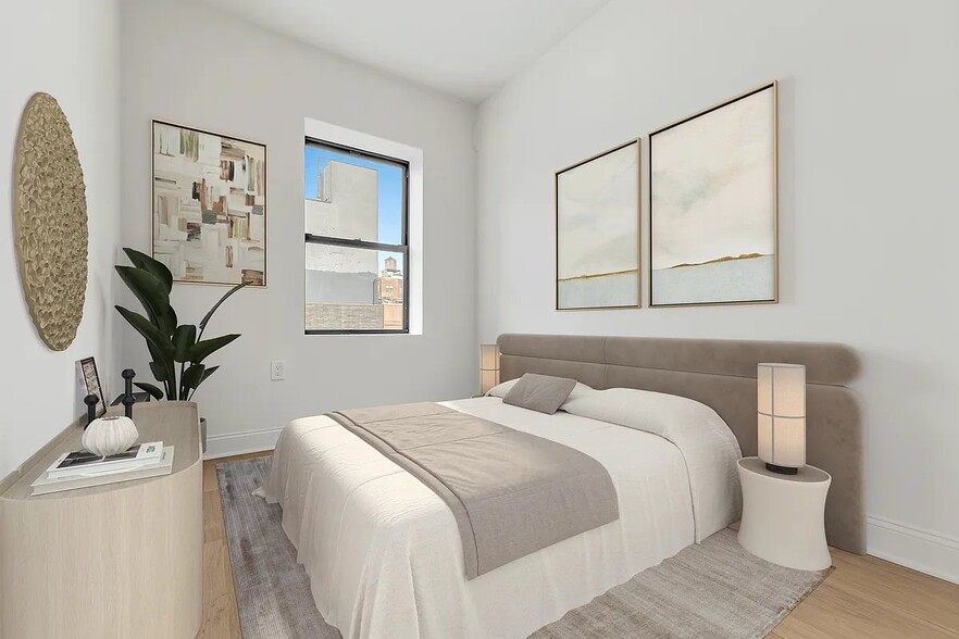 Building Photo - 76 Carmine St