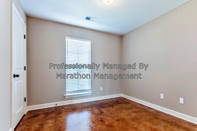 Building Photo - 8713 Smith Ranch Dr