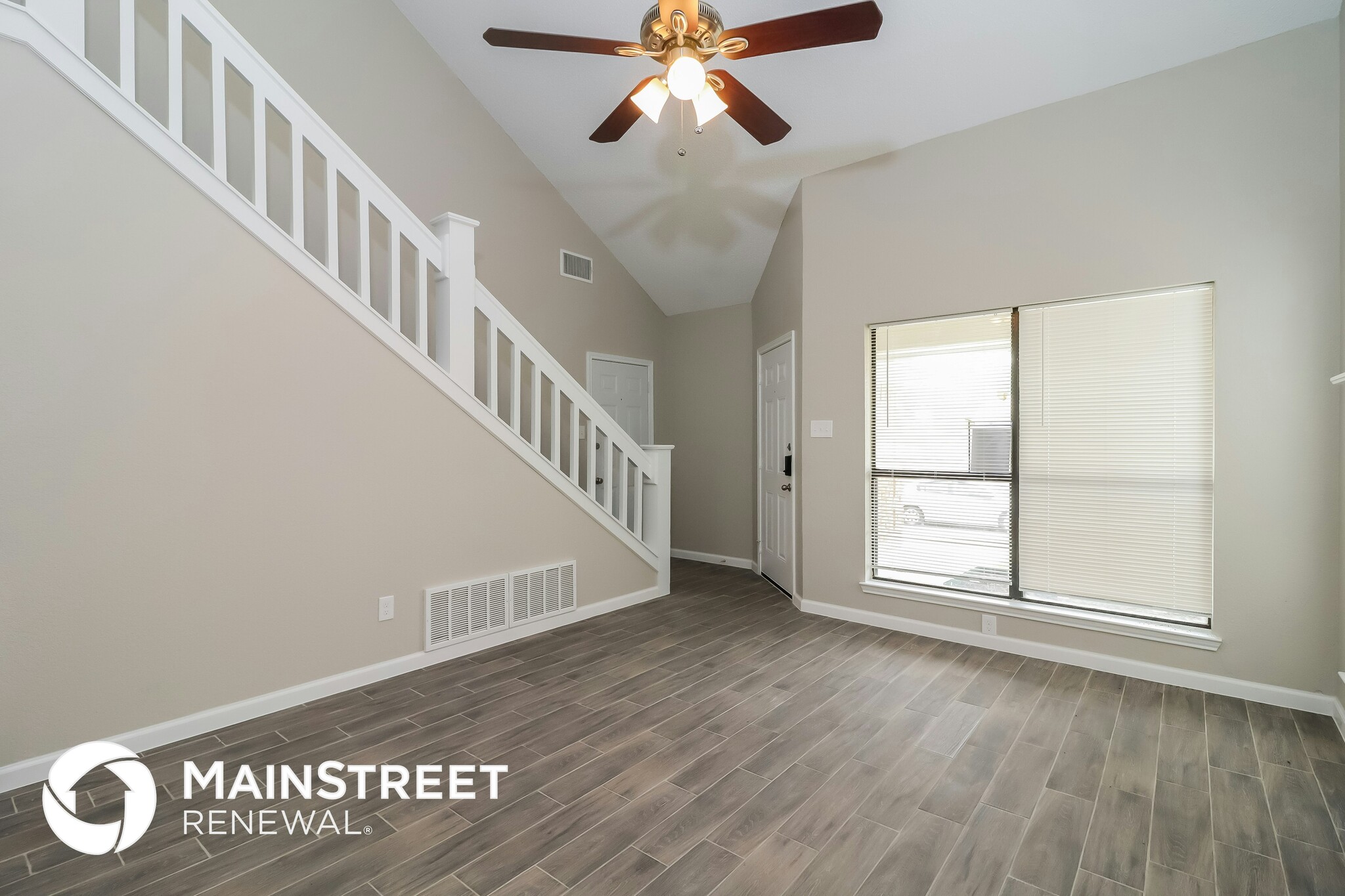 Building Photo - 1516 Lincolnshire Way