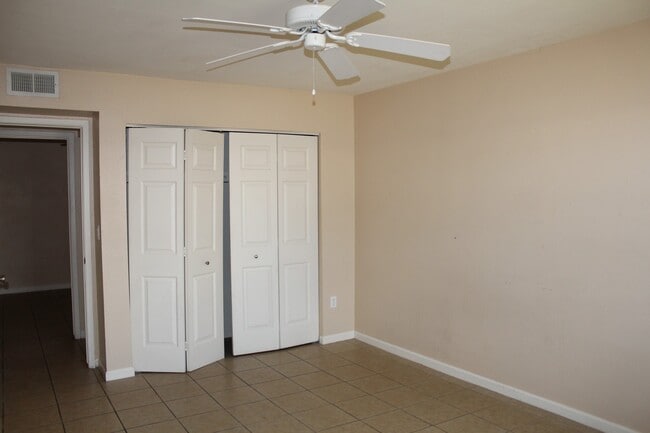 Building Photo - VILLA DE CORTEZ