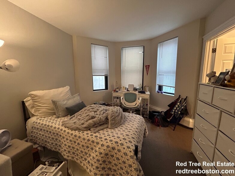 Apt 505 - 845 Beacon St
