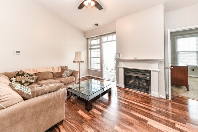 Building Photo - 512 Sunset View Terrace SE