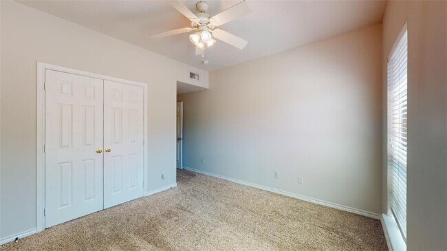 Building Photo - 1625 Park Pl