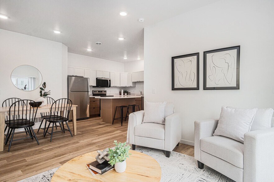 Interior Photo - The 41Ellis