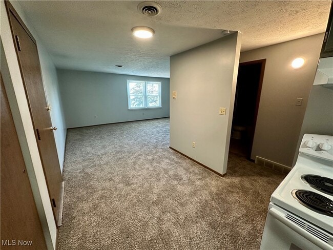 Building Photo - 4780 Pin Oak Dr