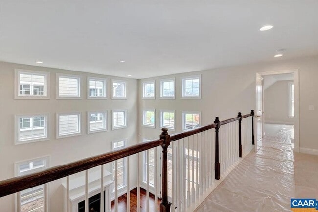Building Photo - 3328 Rowcross St