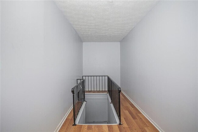 Building Photo - 3660 Eagle Woods Cir